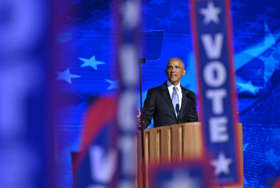 'Sim, ela pode!': Na Convenção Democrata, Obama pede eleição de Kamala Harris e união nos EUA