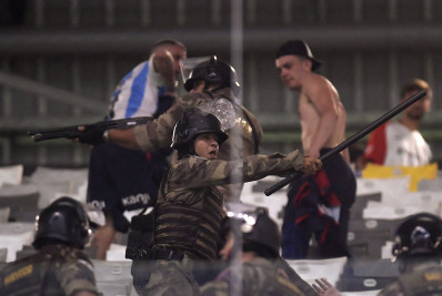 Jogador de clube argentino critica tratamento recebido no Brasil: 'Fazem-se de pobrezinhos'