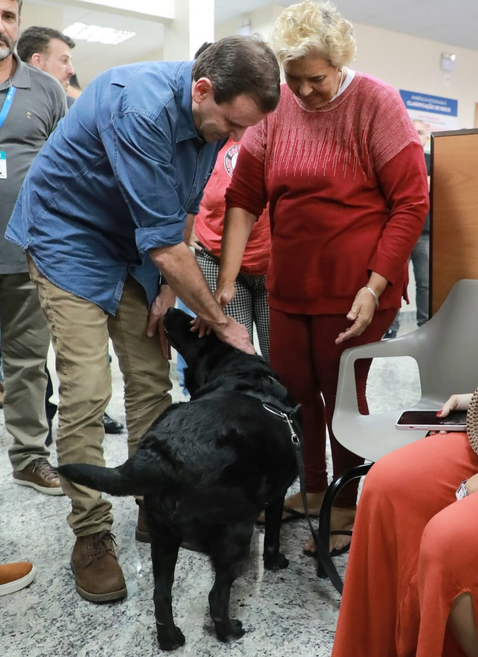 Eduardo Paes no hospital veterinário - Marcos de Paula/ Prefeitura do Rio