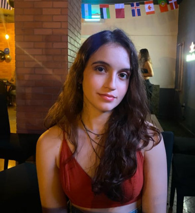 J&uacute;lia Kelly, estudante de Medicina na UFF - Reprodu&ccedil;&atilde;o