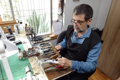 Programa Aprendiz Musical realiza primeiro workshop de luthieria