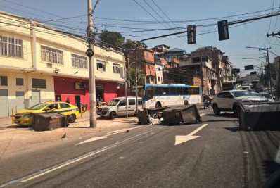 Protesto interdita parte da Avenida Marechal Rondon, na Zona Norte
