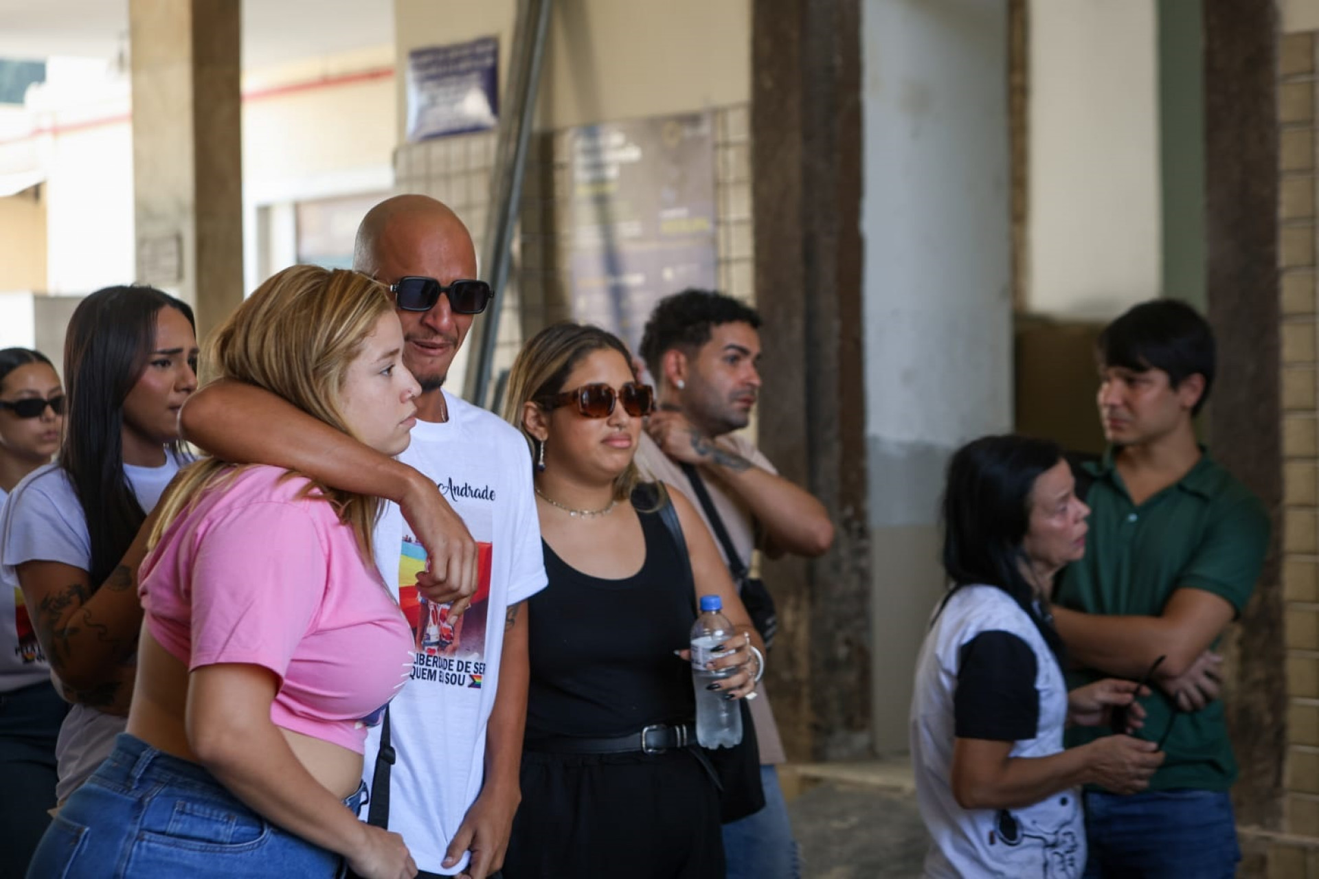 Parentes e amigos se despediram de Otávio Andrade, encontrado morto na terça (20) com sinais de violência - Renan Areias/ Agência O Dia