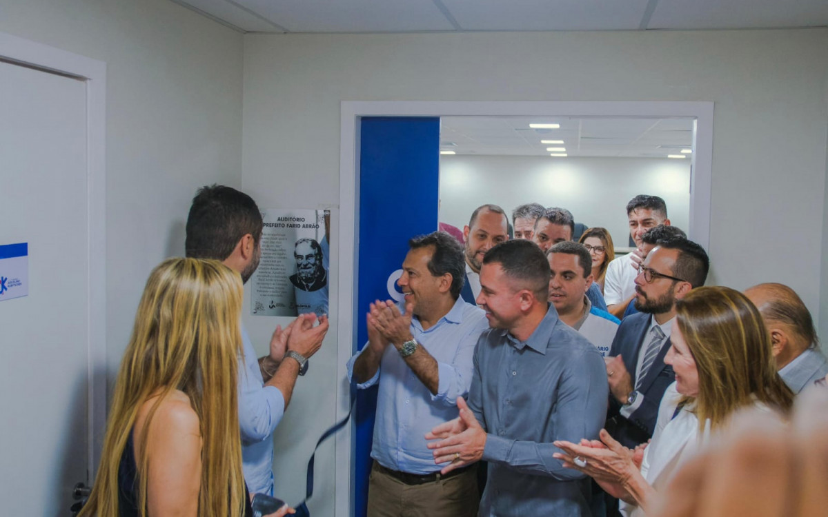 Na ocasião, foi inaugurado também o auditório Prefeito Farid Abrão, em homenagem ao ex-prefeito, que lutou pela reabertura do hospital