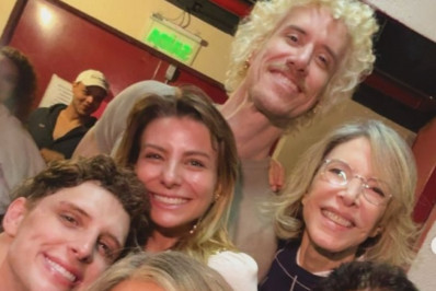 Marília Gabriela, Adriane Galisteu e mais famosos prestigiam Reynaldo Gianecchini no teatro