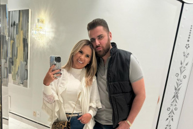 Mulher de Zé Neto atualiza estado de saúde do cantor após pausa para tratar depressão