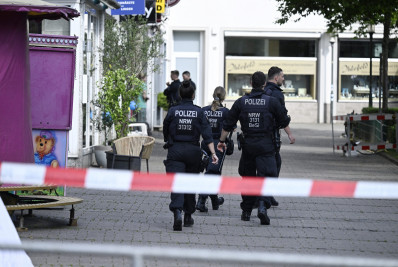 Polícia mantém buscas por agressor que matou três pessoas em festival na Alemanha