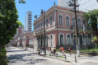 Cefet/RJ Petrópolis abre 36 vagas para o ensino médio em 2025