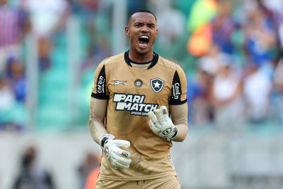 John divide méritos por boa atuação e afirma que Botafogo podia ter vencido