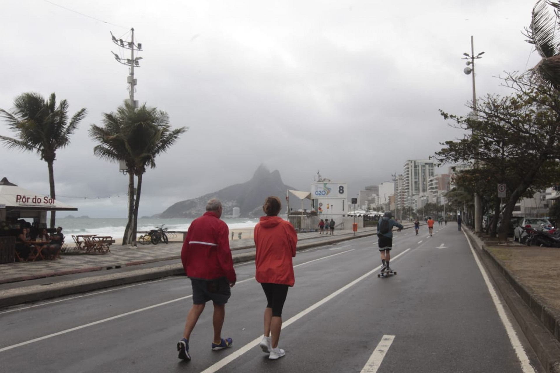 Movimentação na Praia de Ipanema, Zona Sul do Rio, na manhã deste domingo (25) - Reginaldo Pimenta/Agência O Dia