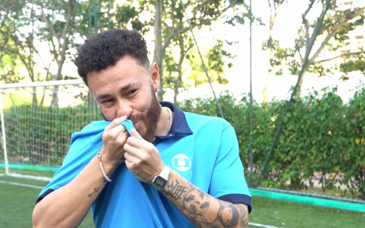 Fred Bruno emociona web em anúncio de contrato com a Globo; veja vídeo