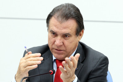 Ano eleitoral não impede redução da jornada de trabalho, diz ministro