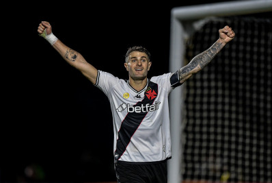 Vasco discutirá ajustes no contrato de Vegetti após o Brasileirão