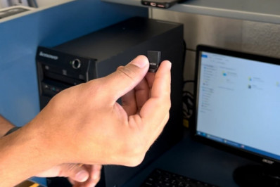 Homem é preso por ir a lan house para baixar pornografia infantil