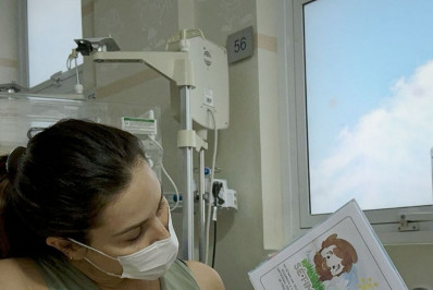 Nadja Haddad celebra o quarto mês do filho 