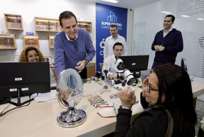 Candidatos a prefeito do Rio iniciam segunda semana de campanha com visitações e panfletagens