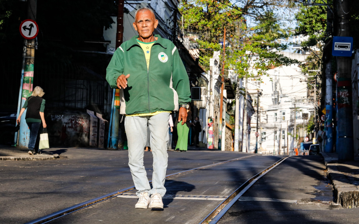 Segundo o governo, as obras incluem a troca de mil metros da via permanente e da rede aérea