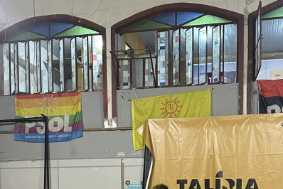 Encontro de mobilização da campanha de Talíria Petrone lota a sede do PSOL de Niterói