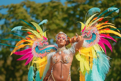 Escola de samba Em Cima da Hora anuncia nova musa