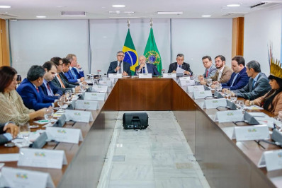 Lula diz que não repetirá 'erro' de Dilma e promete não interferir em eleição na Câmara