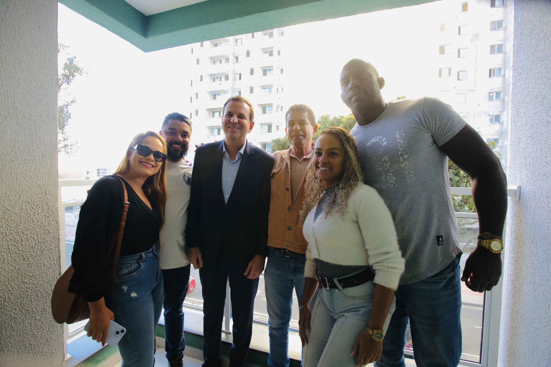 Eduardo Paes (PSD) visitou, na manhã desta terça-feira (27), o residencial Rio Wonder, na Zona Portuária - Divulgação/Tata Barreto