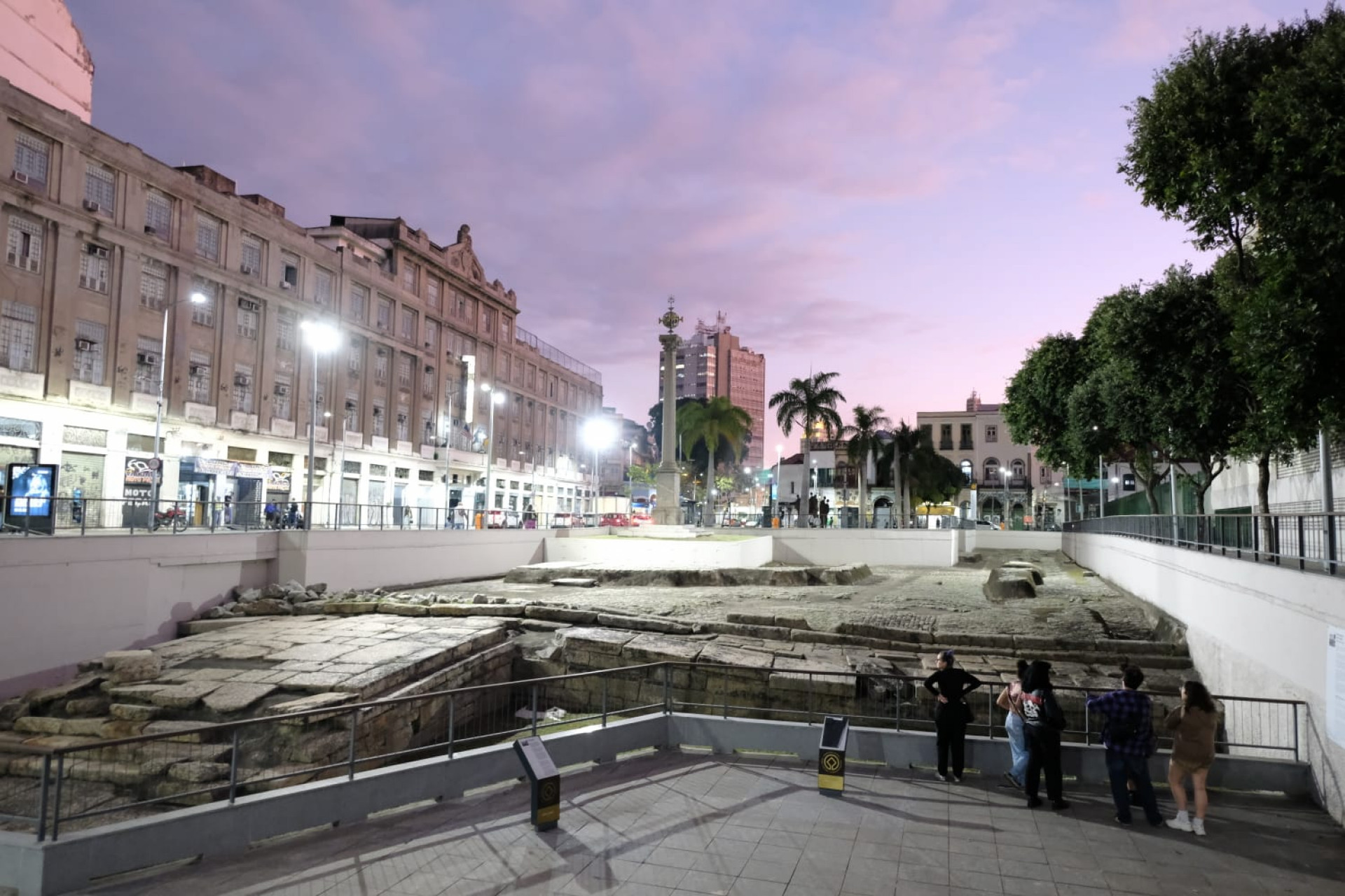 BNDES vai assinar um contrato para obras no Cais do Valongo, local histórico do Centro do Rio
 - Pedro Teixeira / Agência O Dia