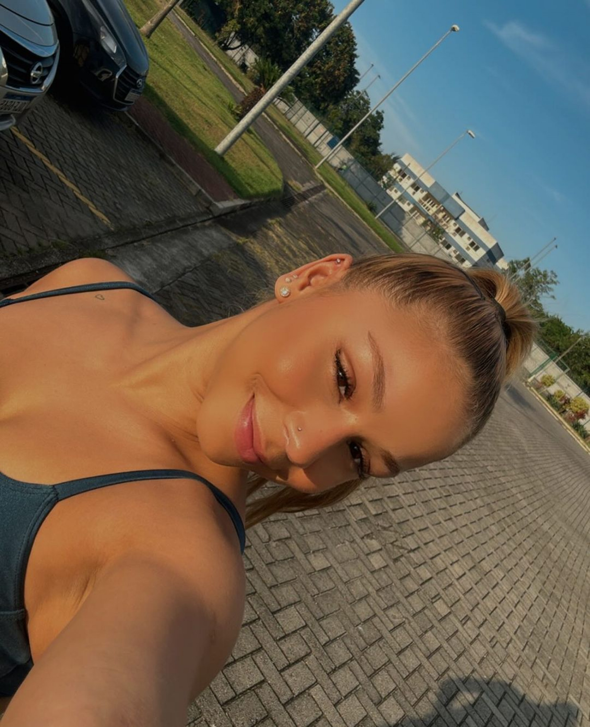 Flavia Saraiva cria perfil em aplicativo de namoro  - Reprodução / Instagram