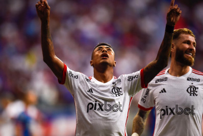 Bruno Henrique comemora vitória do Flamengo e explica estratégia no lance do gol