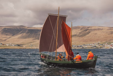 Mulher morre em naufrágio de réplica de barco viking na Noruega