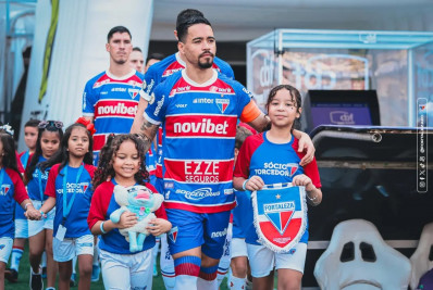 Pikachu, do Fortaleza, projeta duelo e elogia o Botafogo: 'Melhor time do Brasil'