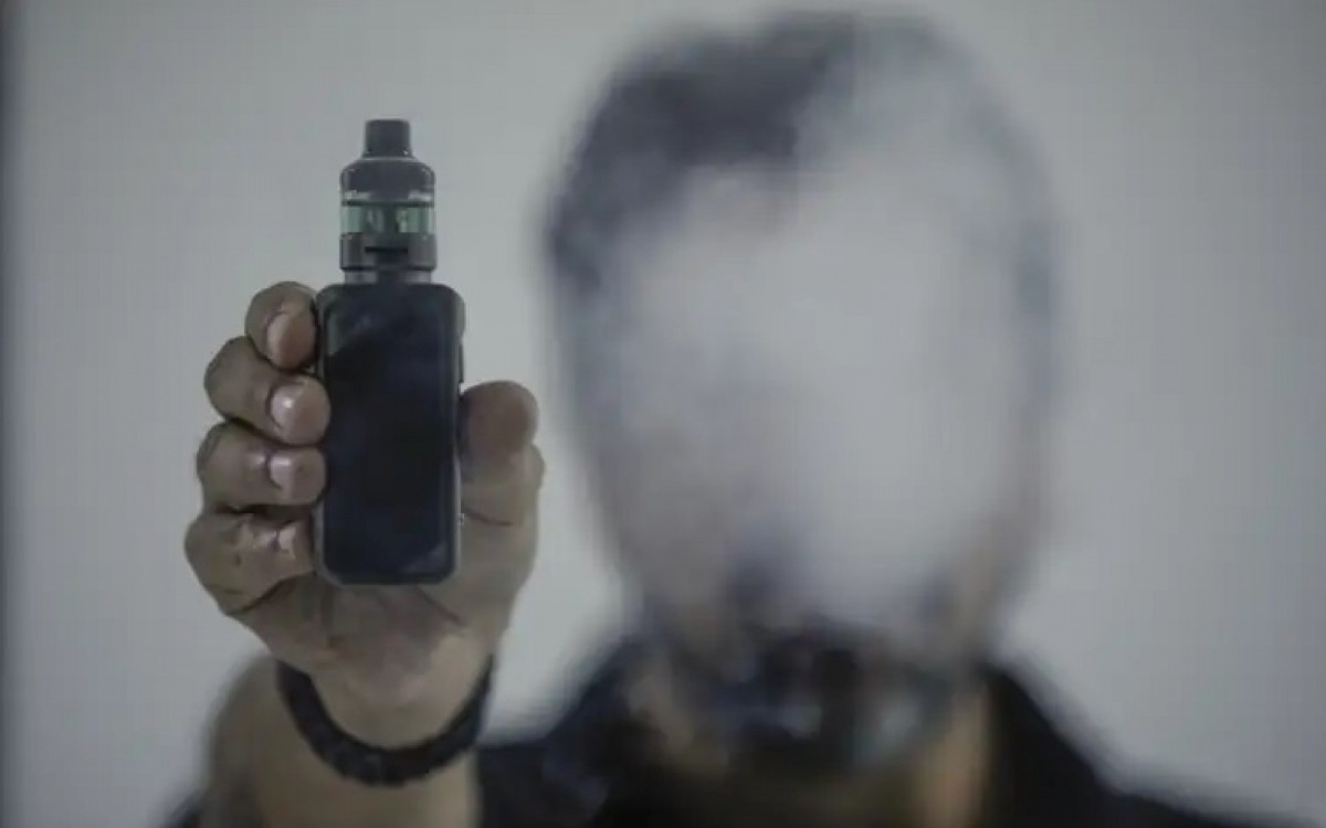 Anvisa discute regulamentação de cigarro eletrônico