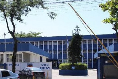 PM prende foragido da Justiça no bairro Nova Cidade em Nilópolis