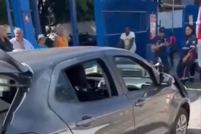 Delegacia de Homicídios investiga corpo encontrado dentro de carro na Abolição