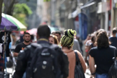 População brasileira é de quase 212,6 milhões, atualiza IBGE