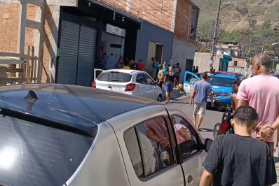 Trio é preso tentando assaltar loja de celular na Zona Oeste; um foi baleado