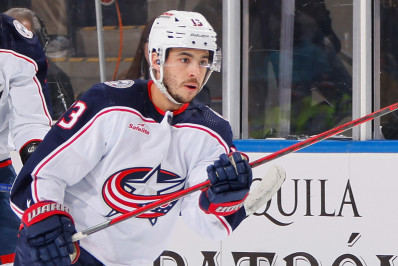 Estrela do hóquei no gelo, Johnny Gaudreau morre um dia antes do casamento da irmã nos EUA