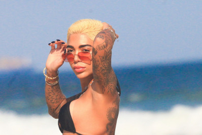 Dhiovanna Barbosa exibe novo visual e web a compara com Gabigol 