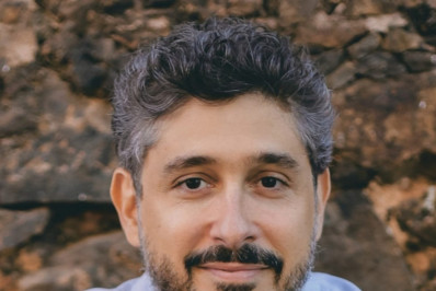 Alessandro Marimpietri convida a refletir sobre o tempo na Academia Niteroiense de Letras