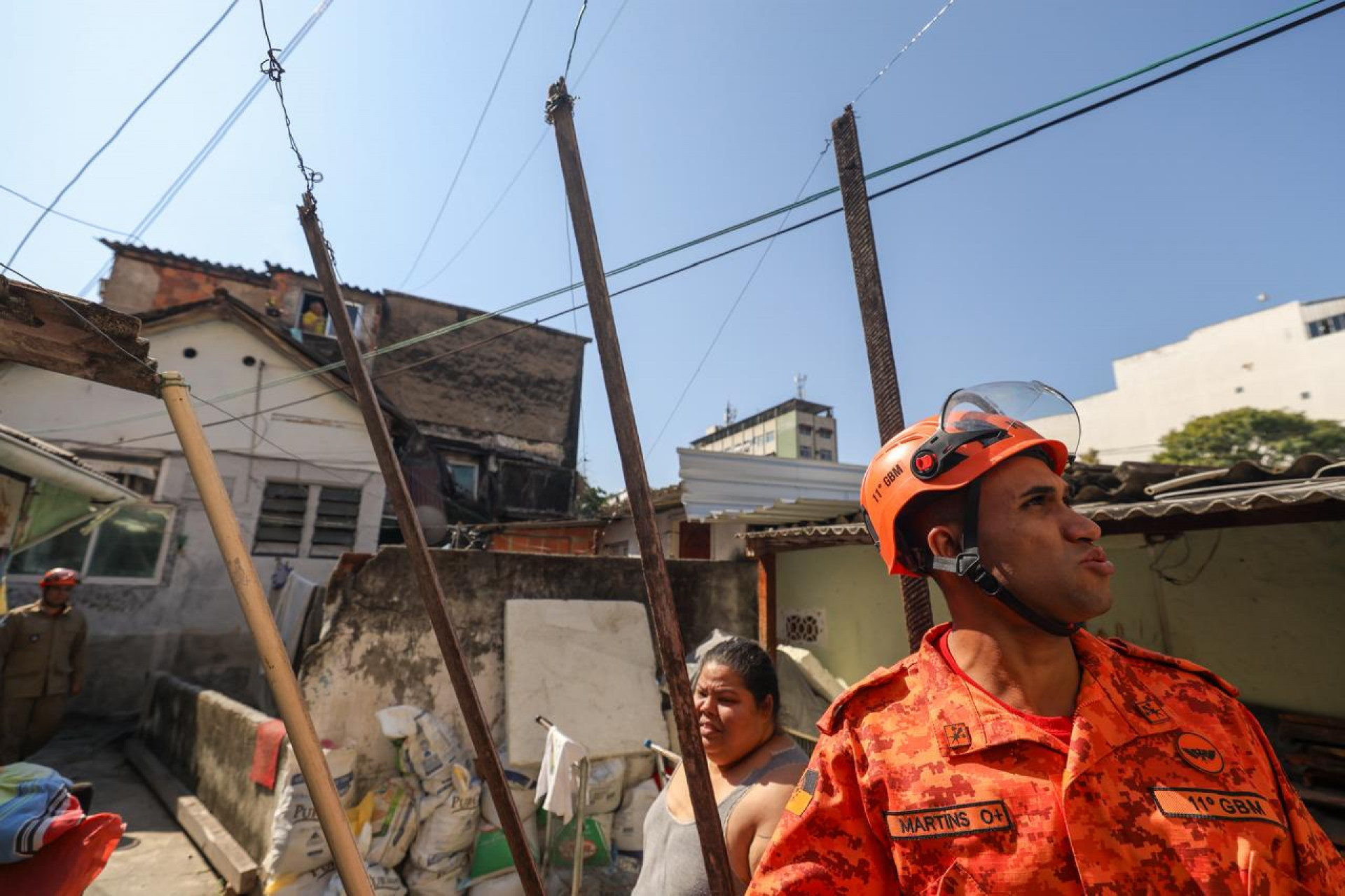 Incêndio atingiu sobrado no Boulevard 28 de Setembro, em Vila Isabel - Renan Areias / Agência O Dia
