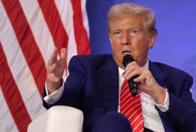 Imigrantes haitianos pedem prisão Trump e J.D. Vance por mentiras sobre 'pets comidos' em Ohio