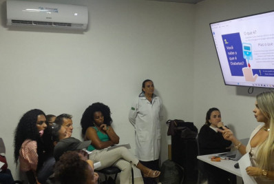 Clin realiza palestra sobre diabetes, hipertensão e obesidade para garis