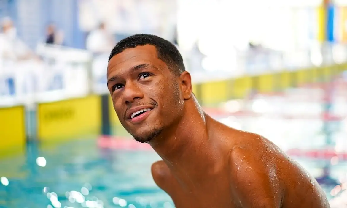 Gabrielzinho domina os 50m costas e leva mais um ouro na nata&ccedil;&atilde;o