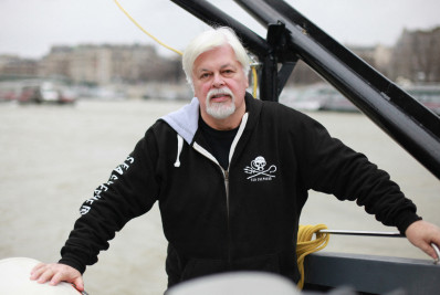 Defensor de baleias, 'pirata' Paul Watson continua sua luta da prisão