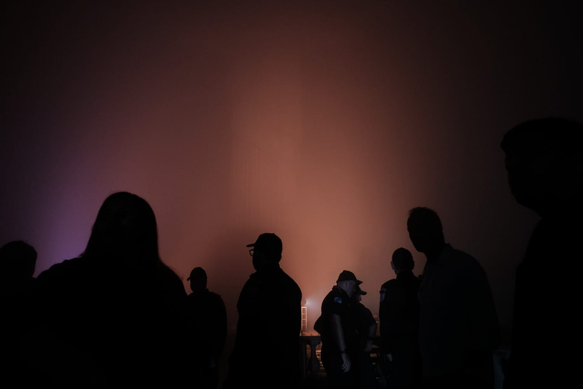 Cristo Redentor foi iluminado de laranja para simbolizar o alerta das famílias de desaparecidos - Pedro Teixeira / Agência O Dia