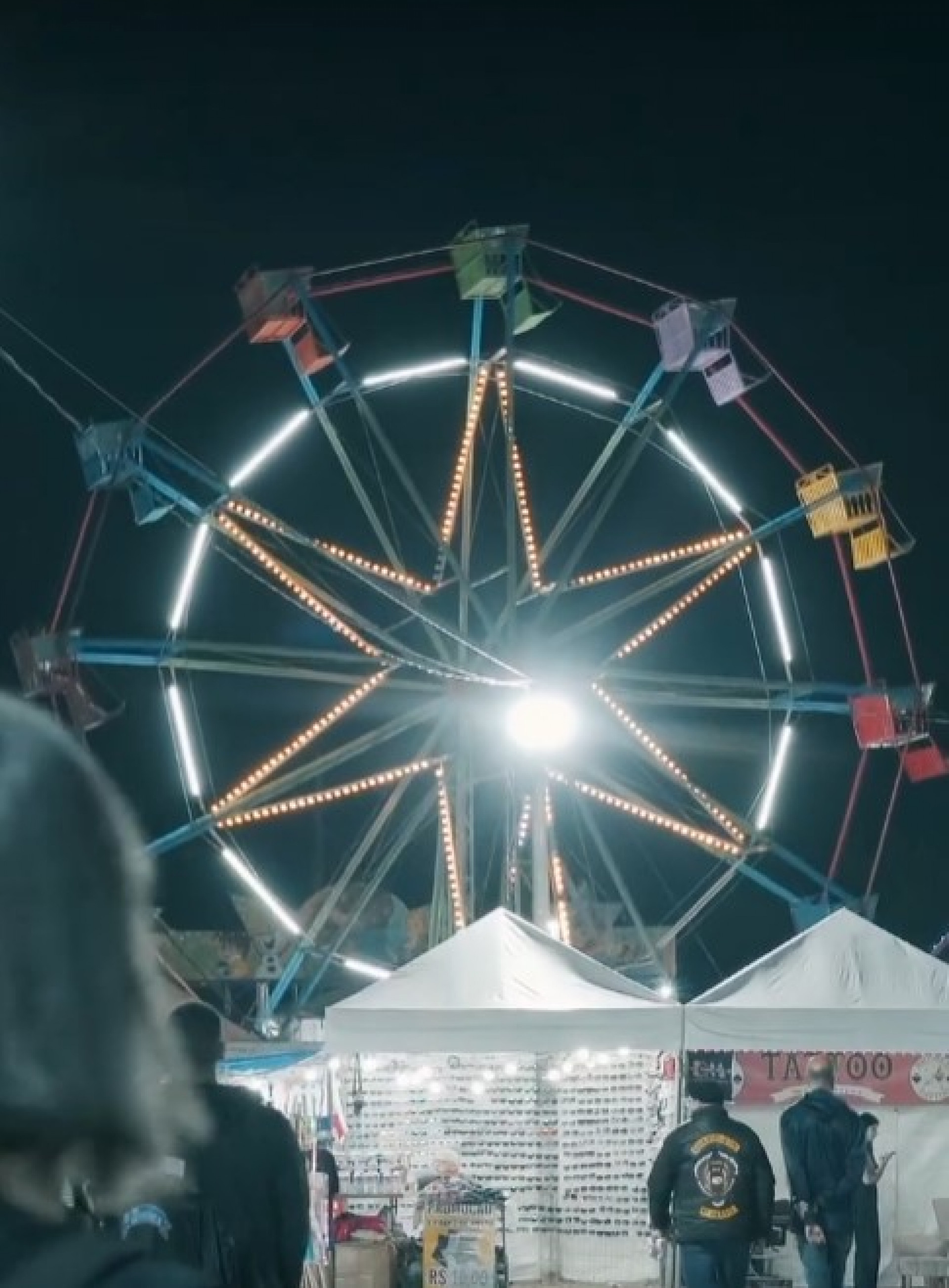 No Guapi Moto Fest, em Guapimirim, o público também pôde se divertir numa roda gigante