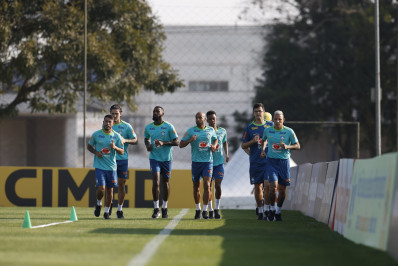 Polícia identifica trio que operou drone em treino do Brasil e suspeita de espionagem