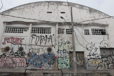 Jovem baleada na Maré é pelo menos a sexta pessoa ferida ao entrar por engano em comunidades neste ano