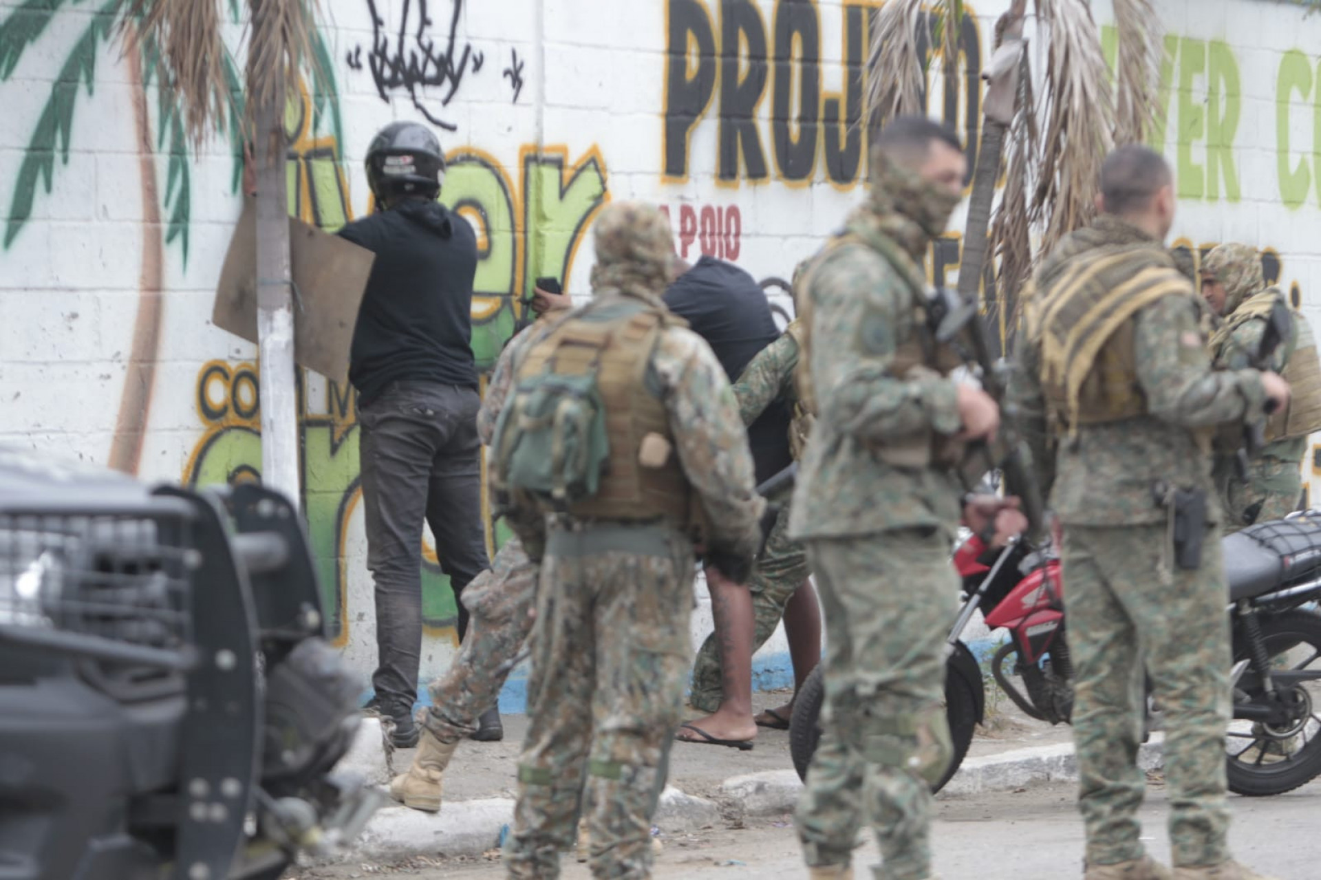 Bope atua em operação no Complexo da Maré, na Zona Norte - Reginaldo Pimenta/Agência O DIA