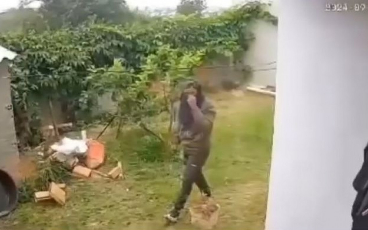 C&acirc;meras de seguran&ccedil;a flagram criminoso durante furto em resid&ecirc;ncia no bairro Jardim Franco