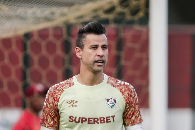 Ano difícil do Fluminense reforça o status de ídolo de Fábio